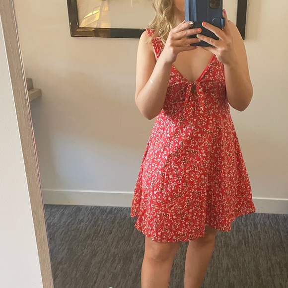 Dress - Picture 1 of 1